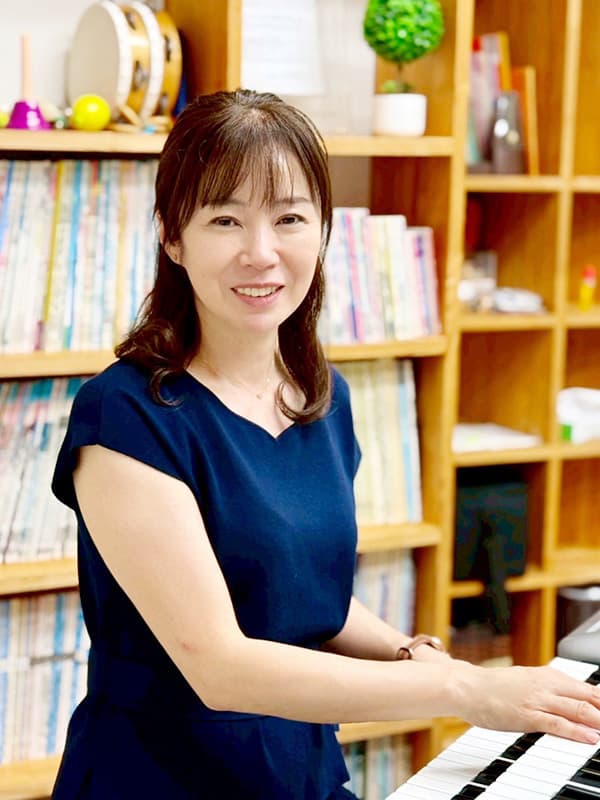富士市ウスイ音楽教室のエレクトーン・臼井和美先生