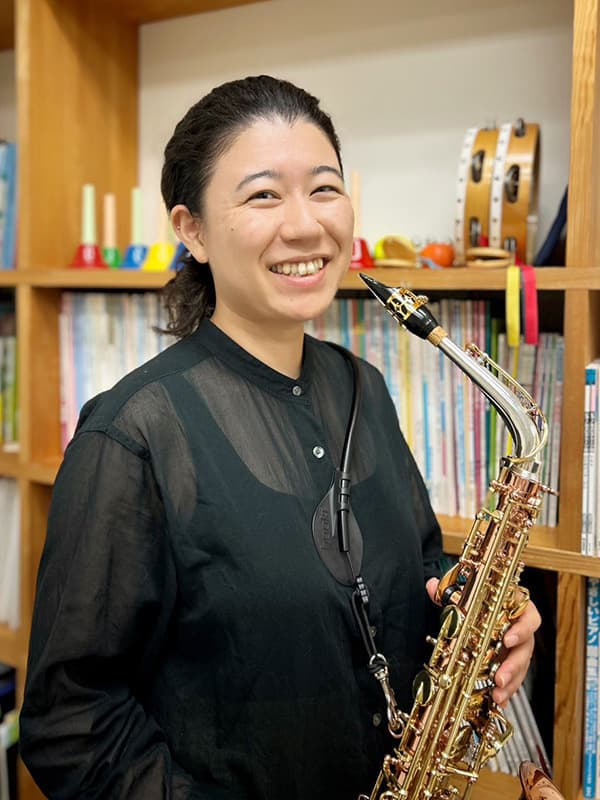 富士市ウスイ音楽教室のサックス・川島麻友美先生