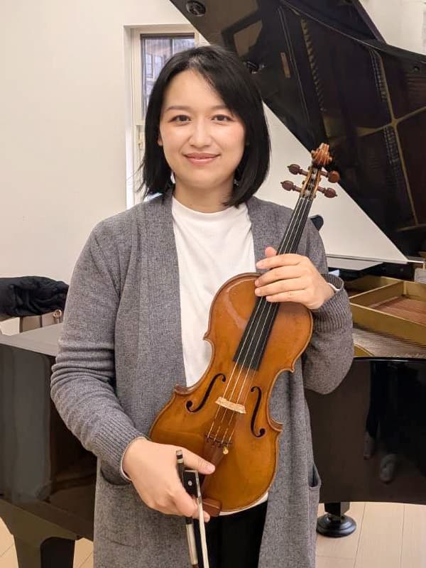 富士市ウスイ音楽教室のバイオリン・西川奈穂先生