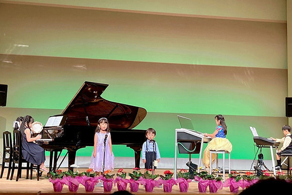 富士市のおすすめ音楽教室、ウスイ音楽教室の第12回ウスイ音楽教室発表会